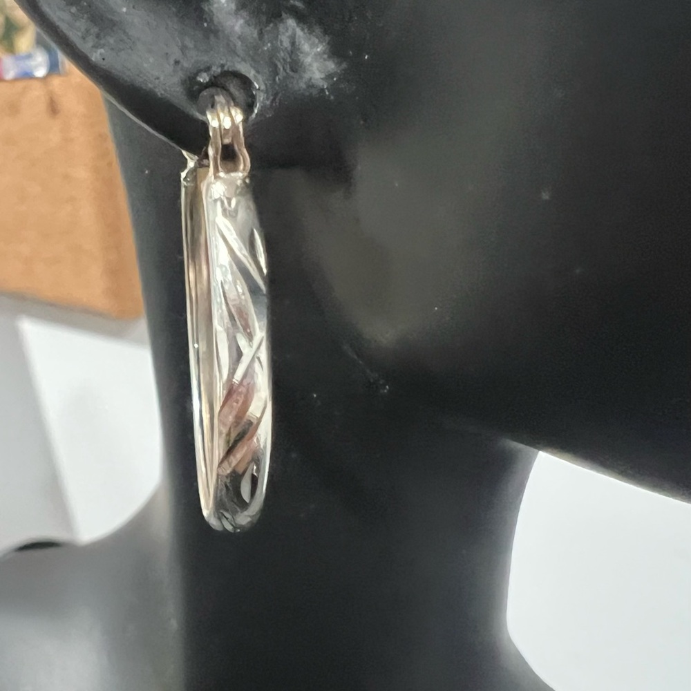 NWOT STERLING SILVER 925  HOOP EARRINGS